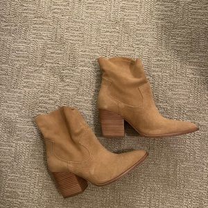 Schutz Tessie Boot in Honey Comb